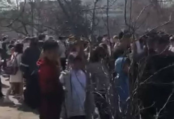 Дәретханада баллоннан бұрыш шашқан: Алматыда бірнеше оқушы зардап шекті