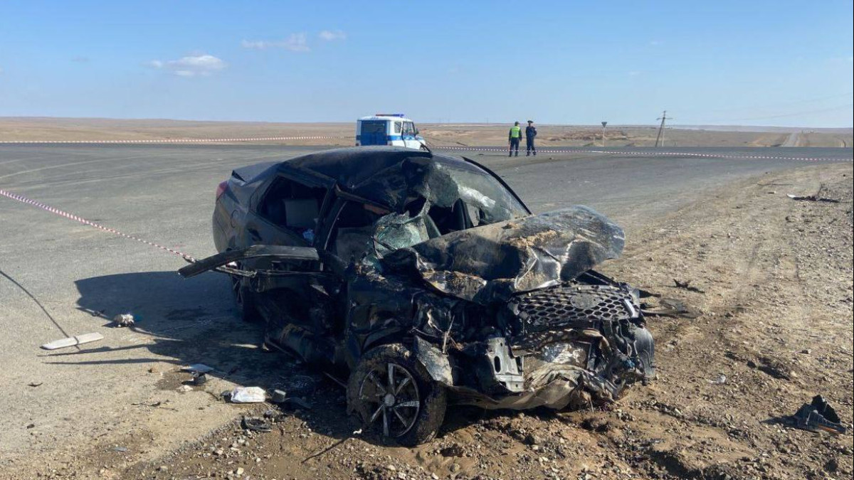Семейная пара россиян погибла в ДТП на трассе Актюбинской области