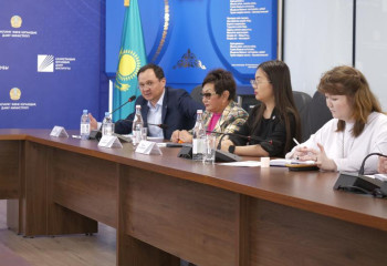 Права женщин обсудили в Казахстанском институте общественного развития