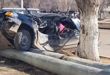 Водитель погиб въехав в теплотрассу в Костанайской области