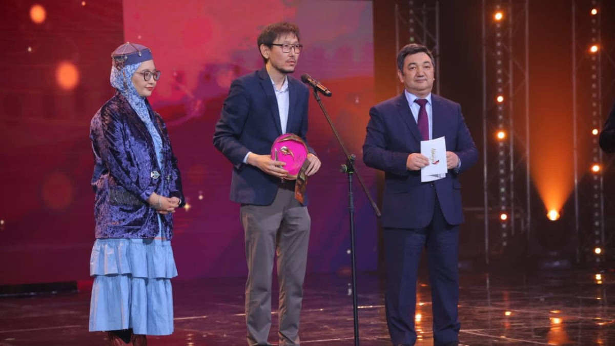  facebook.com/darhan.hidirali 