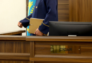 Осуждены предприниматели и должностное лицо госаудита