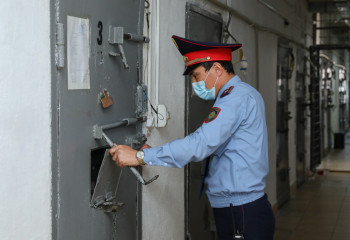 Павлодар облысында анасын балағаттаған ер адам қамауға алынды