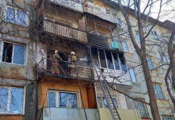 10 жителей эвакуировали огнеборцы Усть-Каменогорска при пожаре