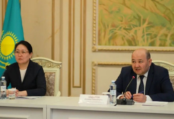 О государственных мерах поддержки рассказал в Павлодаре вице-министр информации