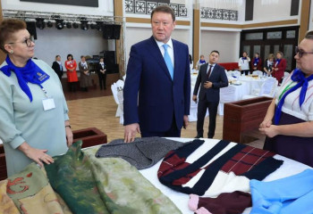 Құмар Ақсақалов қостанайлық іскер әйелдер кеңесінің өкілдерімен кездесті