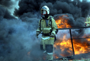 Огнеборцы Туркестанской области эвакуировали из пожара 50 человек