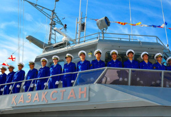 Военно-морским силам Казахстана – 30 лет
