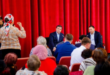 Елорда әкімі Пригородный елді мекенінің тұрғындарымен кездесті
