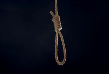 Пытавшегося повеситься мужчину спасли полицейские в Актау