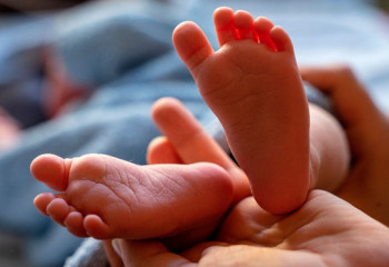 Гражданка Каракалпакстана продавала двоих своих детей в Уральске