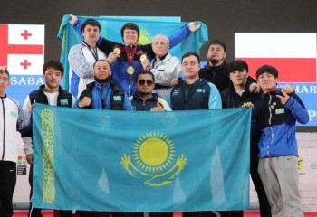 Казахстан стал лидером по количеству медалей на юношеском ЧМ по тяжелой атлетике