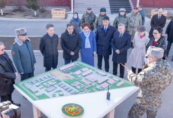 Сенаторы ознакомились с оснащением Национальной гвардии