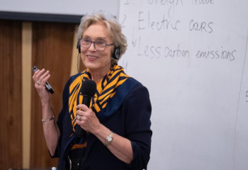 Тренинг для пресс-секретарей в Астане провела Маргерит Салливан