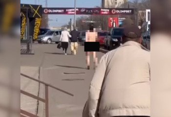 Голый павлодарец задержан на улице полицейскими