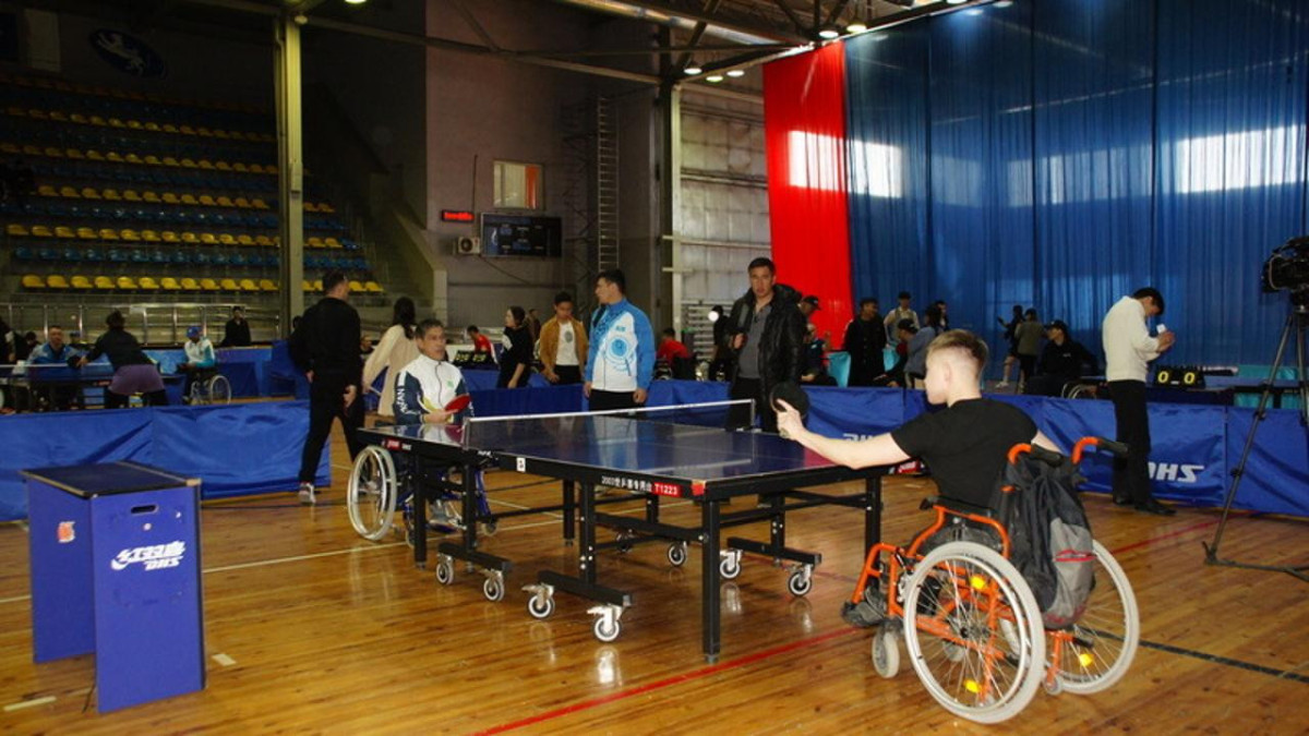 Республиканский турнир по паранастольному теннису проходит в Караганде