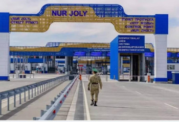 Несовершенство программы «E-border» создавало очереди на границе с Китаем