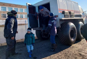 15 человек из 39 эвакуированных вернулись в свои дома в селе Карамырза