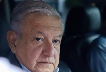 Mexico’s president backs Trump in face of criminal charges