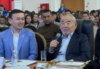 Жігері мұқалмаған Жүрсін Ерман айтыс алаңына келді