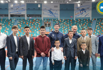 Юные герои Казахстана встретились с известными спортсменами
