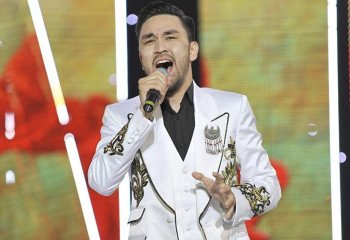 Әнші Әмре Астанадағы концертінде 11 млн шығынға батқан