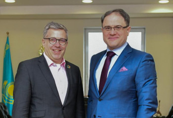 Мы внимательно следим за ходом политических реформ в Казахстане - евродепутат