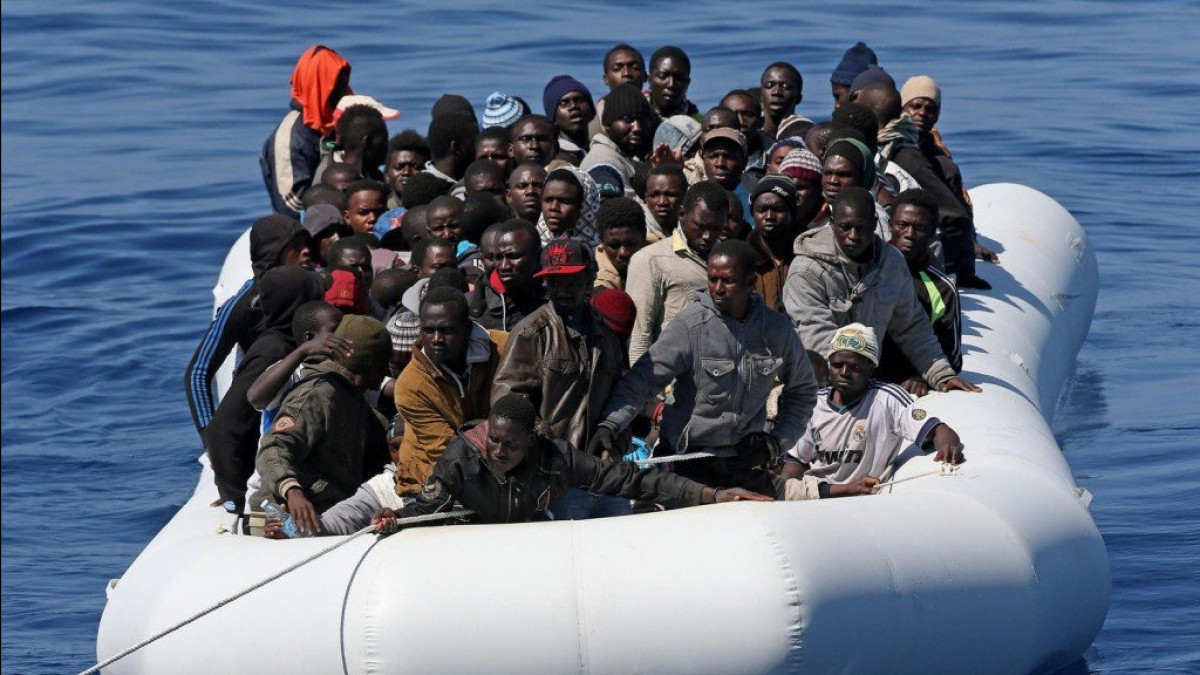 20 мигрантов пропали без вести у берегов Туниса