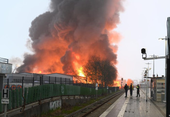 Ядовитый дым накрыл немецкий Гамбург из-за пожара