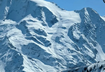 Сход лавины во французских Альпах: погибли пять человек