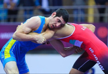 Два казахстанца сразятся за «золото» на чемпионате Азии по греко-римской борьбе