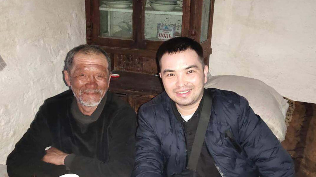 Жителя Павлодара воссоединили с отцом полицейские Семея