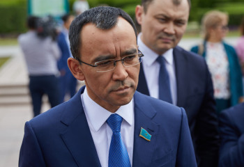 Разработка законопроектов должна проходить открыто – Маулен Ашимбаев