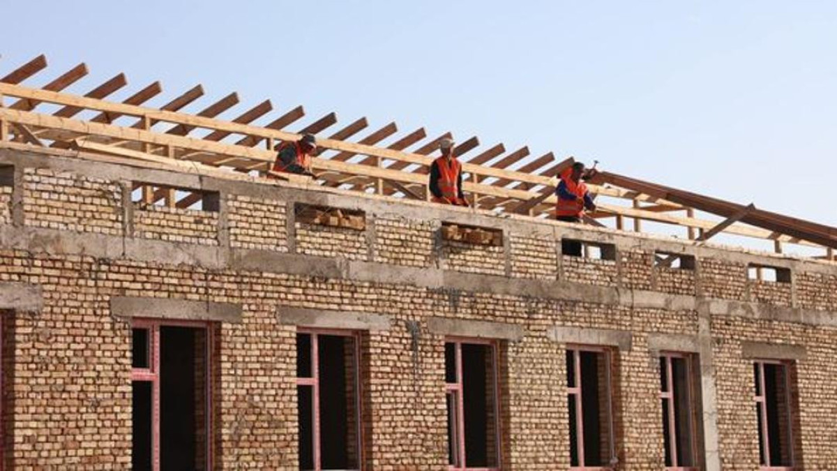 Врачебную амбулаторию строят по просьбе жителей в селе Туркестанской области