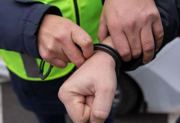 Драгоценности почти на два миллиона тенге украли у карагандинца