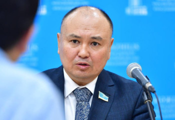 Қазақстаннан 160 млрд доллар шетелге кетті. Депутат дабыл қақты