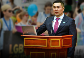 Астана мектептерінде ЛГБТ-ны насихаттау қарқынды жүріп жатыр – Ардақ Назаров