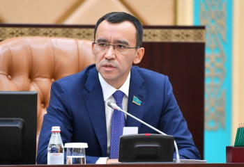 Maulen Ashimbayev arrives in Russia on official visit