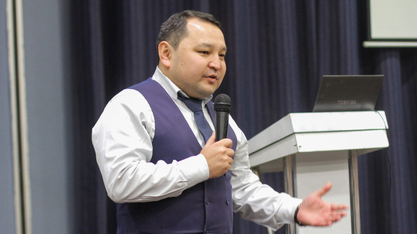  facebook.com/maxat.halyk 