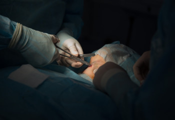 В ФСМС рассказали, какие дорогостоящие операции доступны казахстанцам по ОСМС