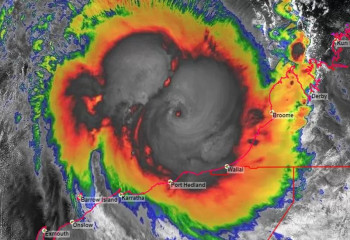 Циклон Ильза обрушился на Западную Австралию