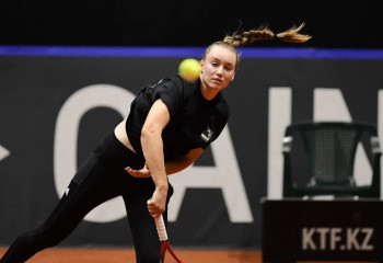 Елена Рыбакина обыграла Веронику Фальковска из Польши в матче за сборную Казахстана