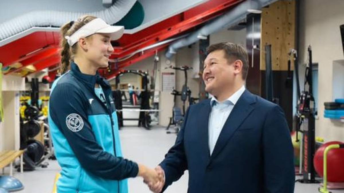 Асхат Оралов поздравил теннисистов с победой