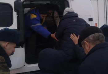 Ақтөбе облысында қар құрсауында қалған 23 адам құтқарылды