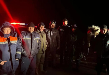 Заблудившихся в степи пастухов спасли в Актюбинской области