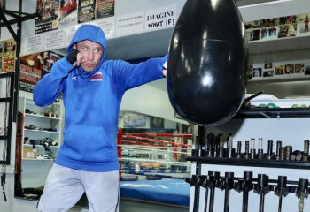 Геннадий Головкин шаршы алаңға қайта оралады