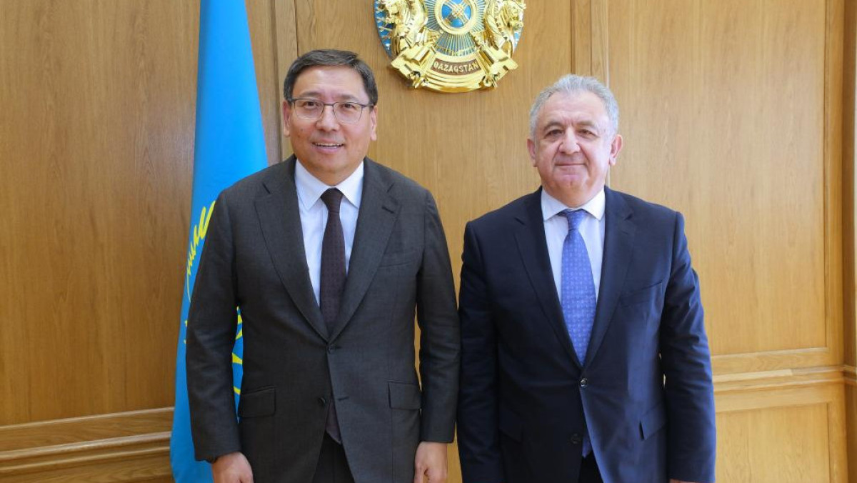 Ерболат Досаев встретился с послом Турции в Казахстане