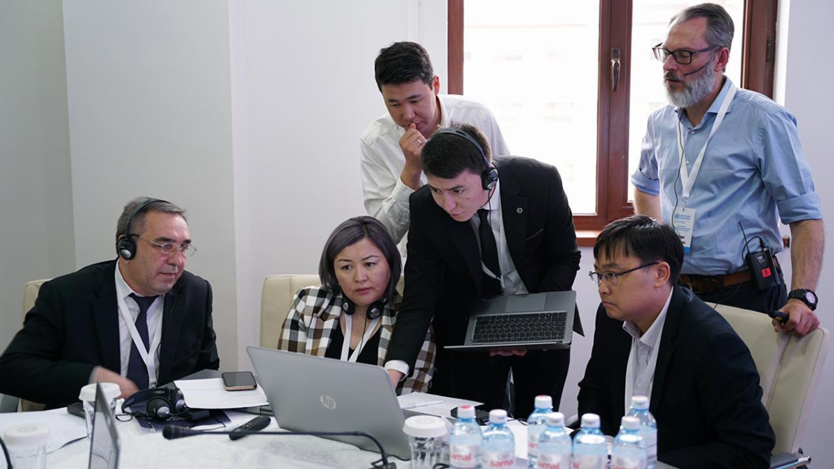 Тренеры ЕвроВОЗ делятся знаниями об управлении инфодемией в Алматы