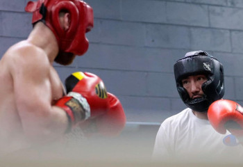 Әлем чемпионы атағына талас: Әлімханұлы спарринг өткізетін күнді атады