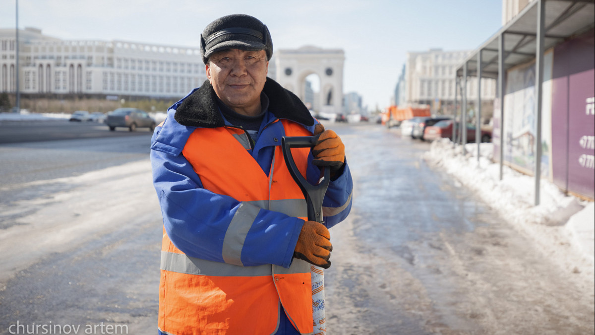 Еңбек адамы: Астанада көше сыпырушыларға жағдай жасалған ба?